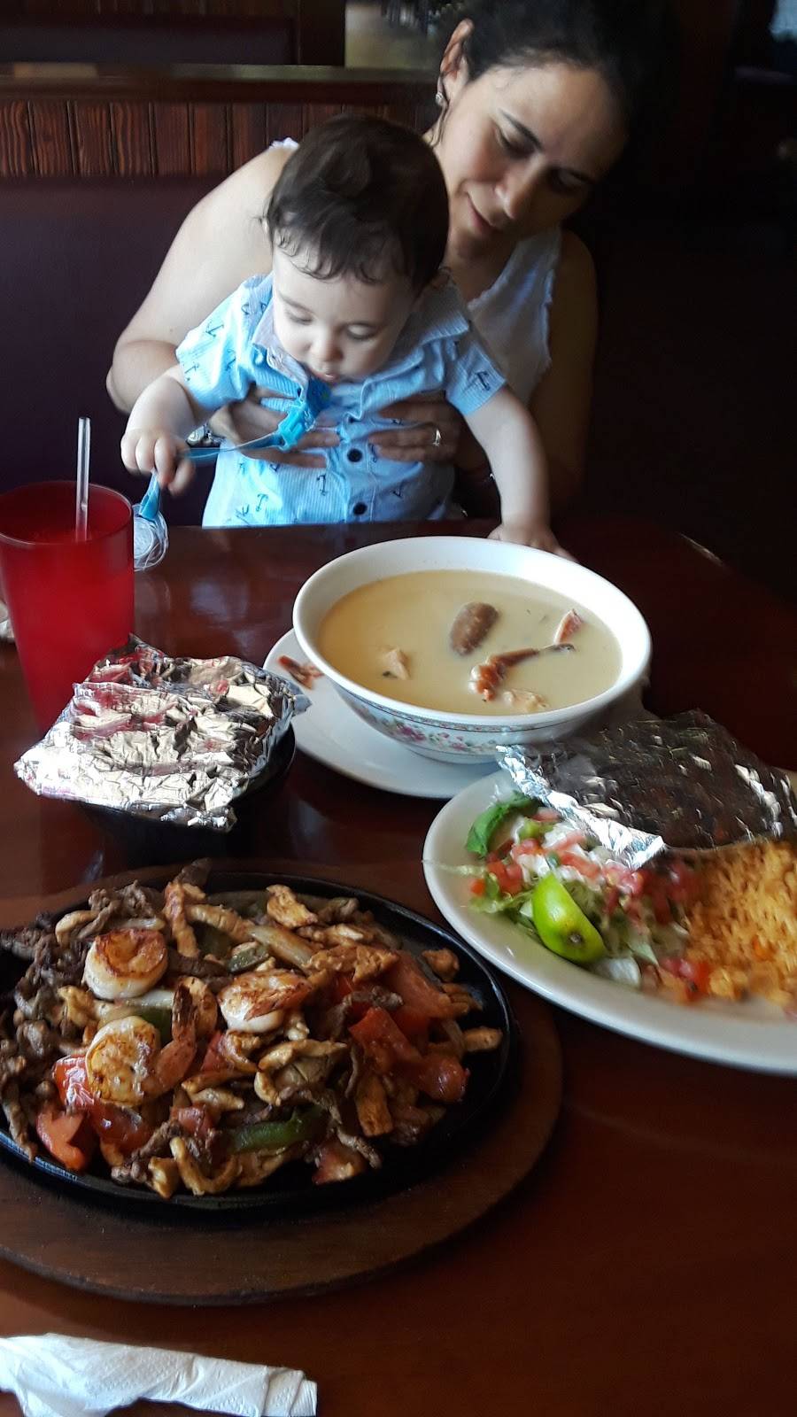 Oasis | restaurant | 1211 Murfreesboro Pike, Nashville, TN 37217, USA | 6156784684 OR +1 615-678-4684