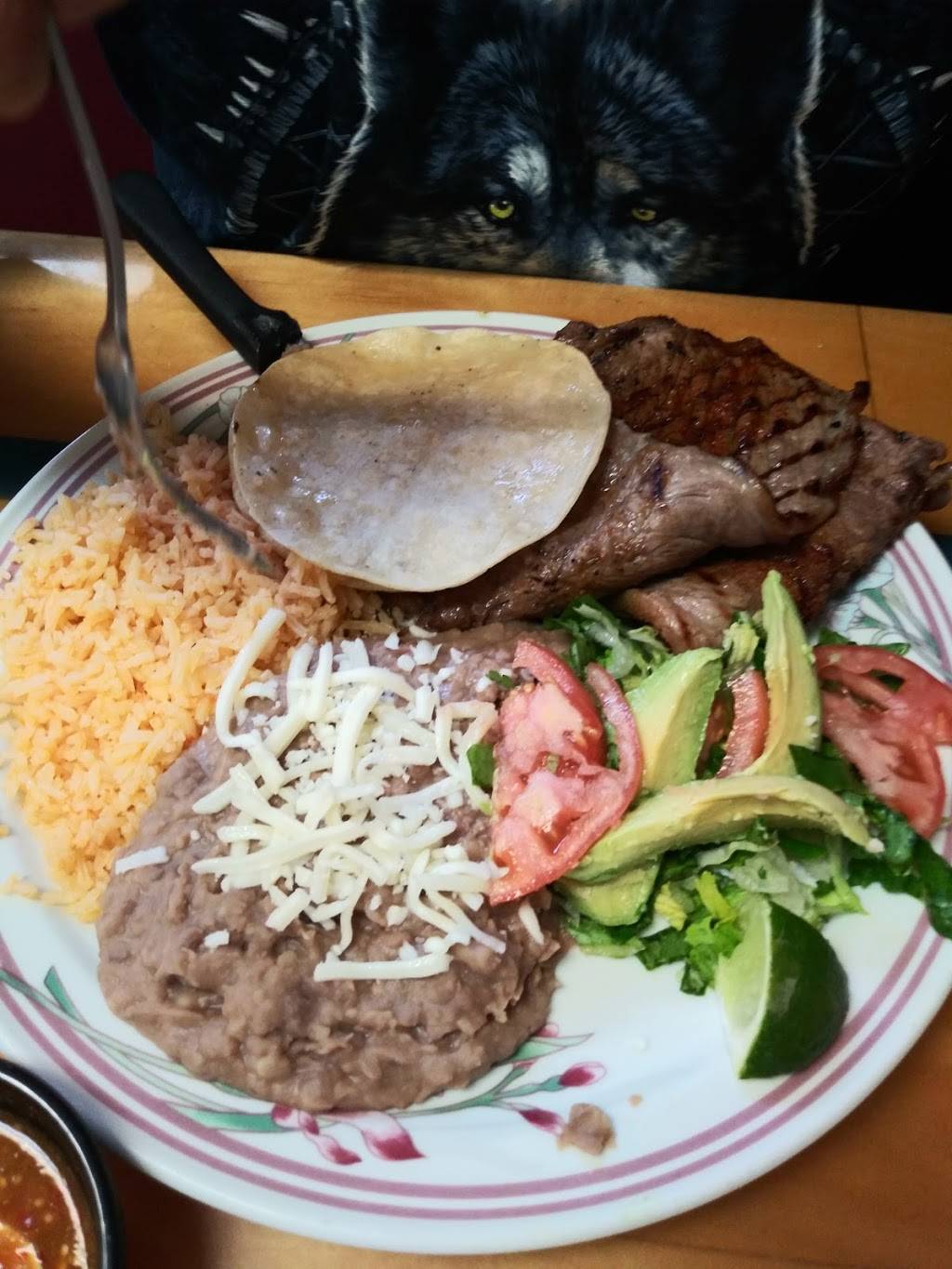 Tacos Mi Nacho | restaurant | 550 Broad St, Meriden, CT 06450, USA | 2033790259 OR +1 203-379-0259