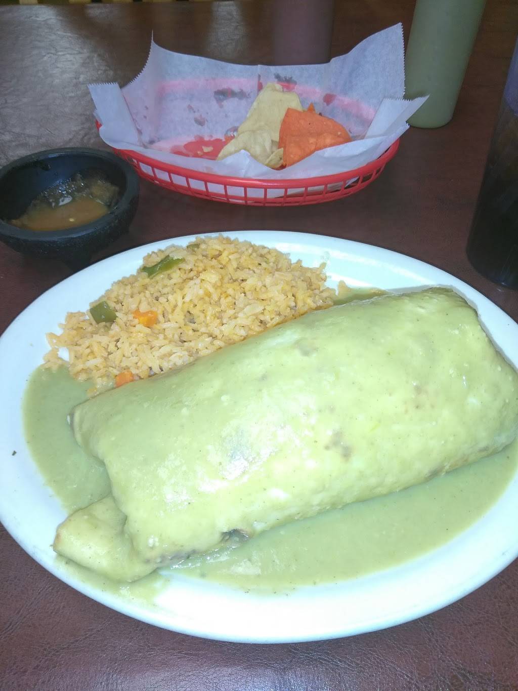 La Media Luna Cafe | restaurant | 12317 Wetmore Rd, San Antonio, TX 78247, USA | 2105454775 OR +1 210-545-4775