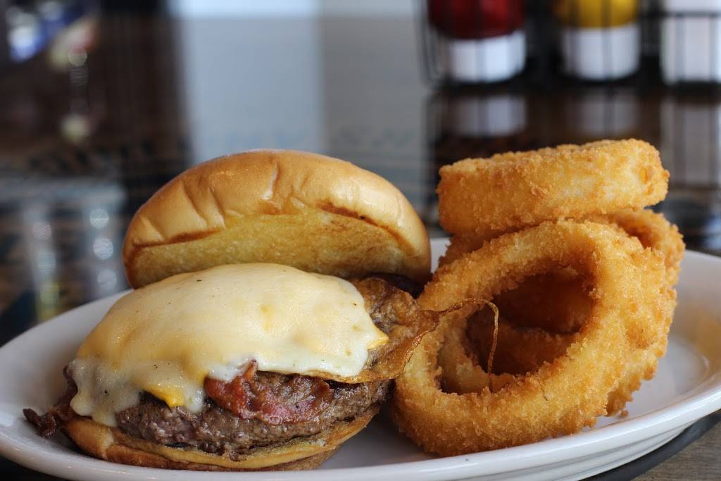 Brooks Gourmet Burgers & Dogs | restaurant | 330 9th St S, Naples, FL 34102, USA | 2392621127 OR +1 239-262-1127