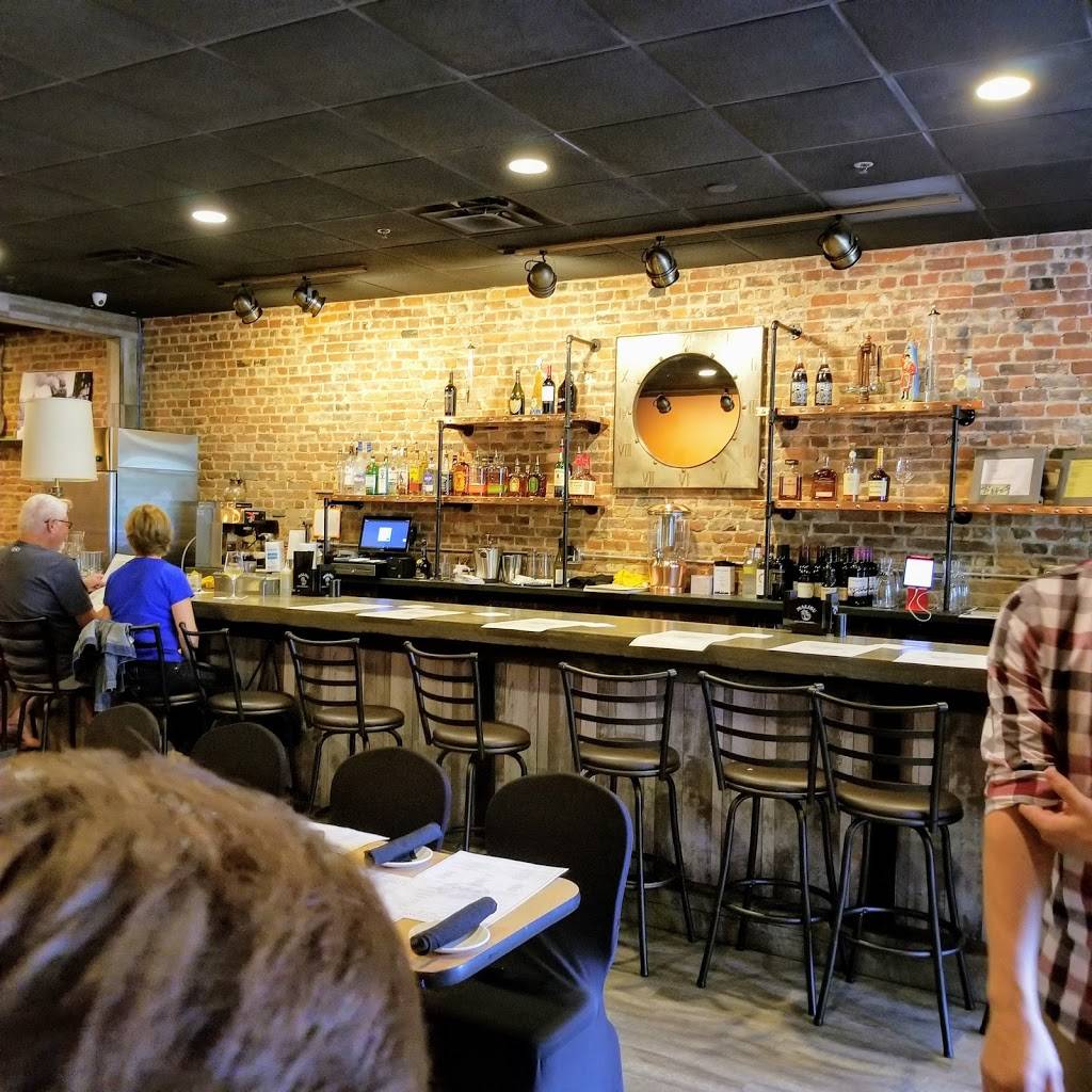 West & Main - Bar & Grill | restaurant | 187 W Market St, Warren, OH 44481, USA | 3309741665 OR +1 330-974-1665