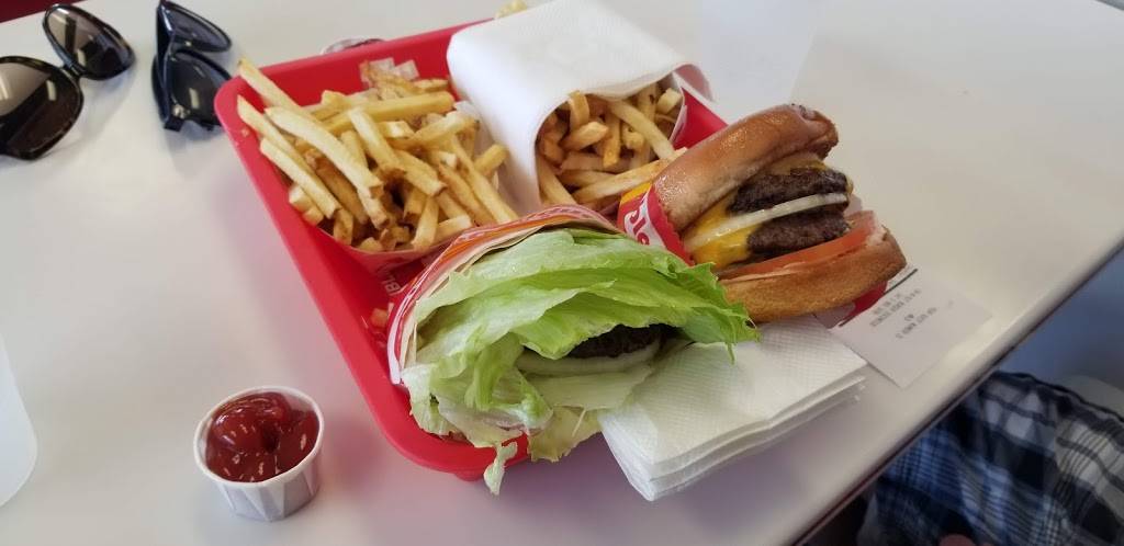 In-N-Out Burger | restaurant | 1260 W Valley Pkwy, Escondido, CA 92029, USA | 8007861000 OR +1 800-786-1000