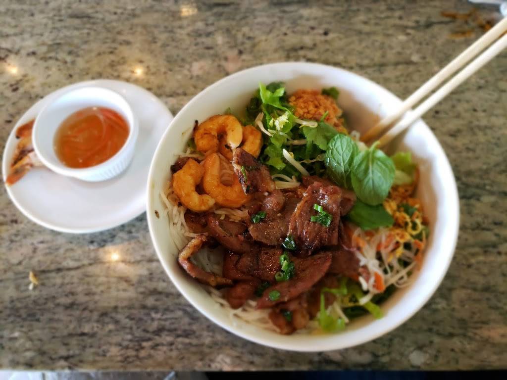 Lá Mint - Vietnamese Kitchen | restaurant | 770 S Meadows Pkwy ste 101, Reno, NV 89521, USA | 7754708400 OR +1 775-470-8400