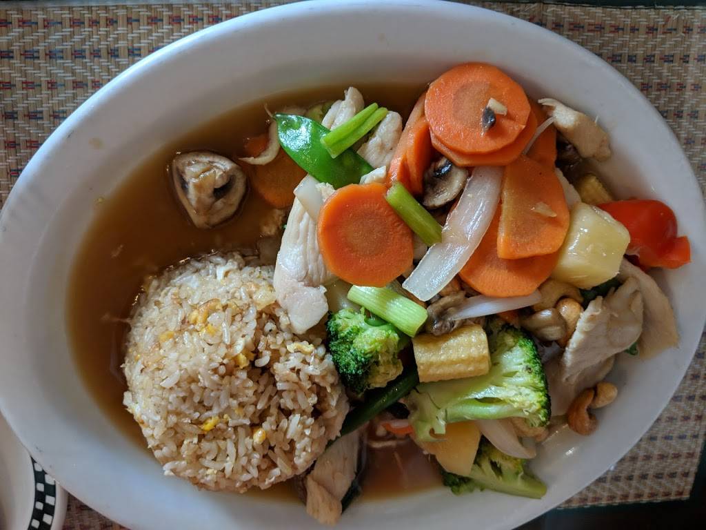 BanThai | restaurant | 792 Eastgate S Dr, Cincinnati, OH 45245, USA | 5137523200 OR +1 513-752-3200