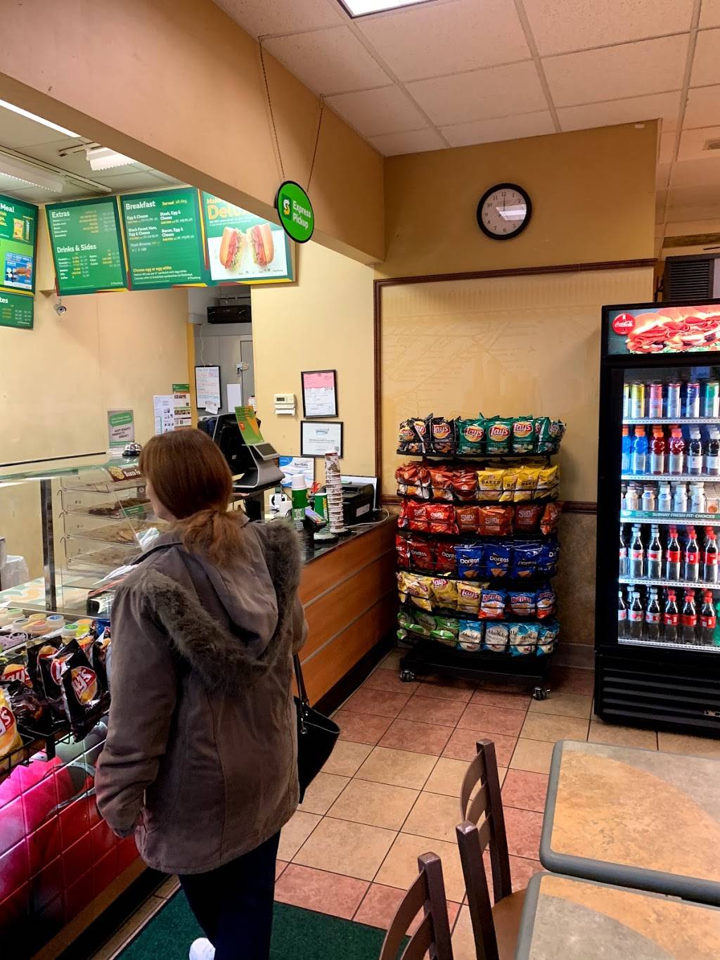 Subway | restaurant | 13351 Dix Toledo Rd, Southgate, MI 48195, USA | 7349919000 OR +1 734-991-9000