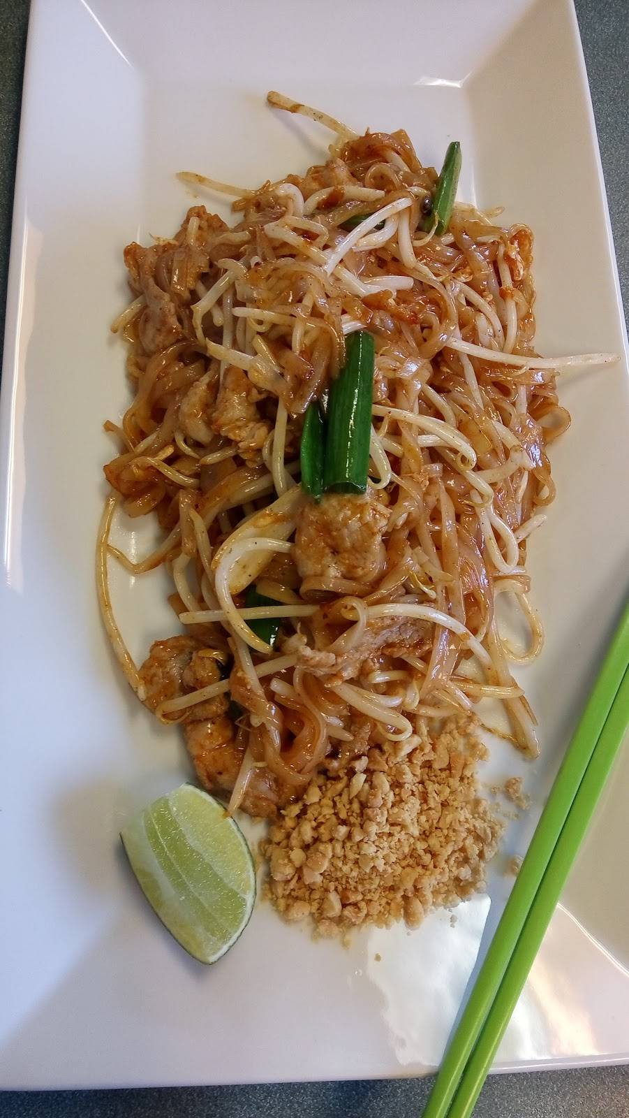 Chalerm Thai Restaurant | restaurant | 2715 Row River Rd, Cottage Grove, OR 97424, USA | 5419428851 OR +1 541-942-8851