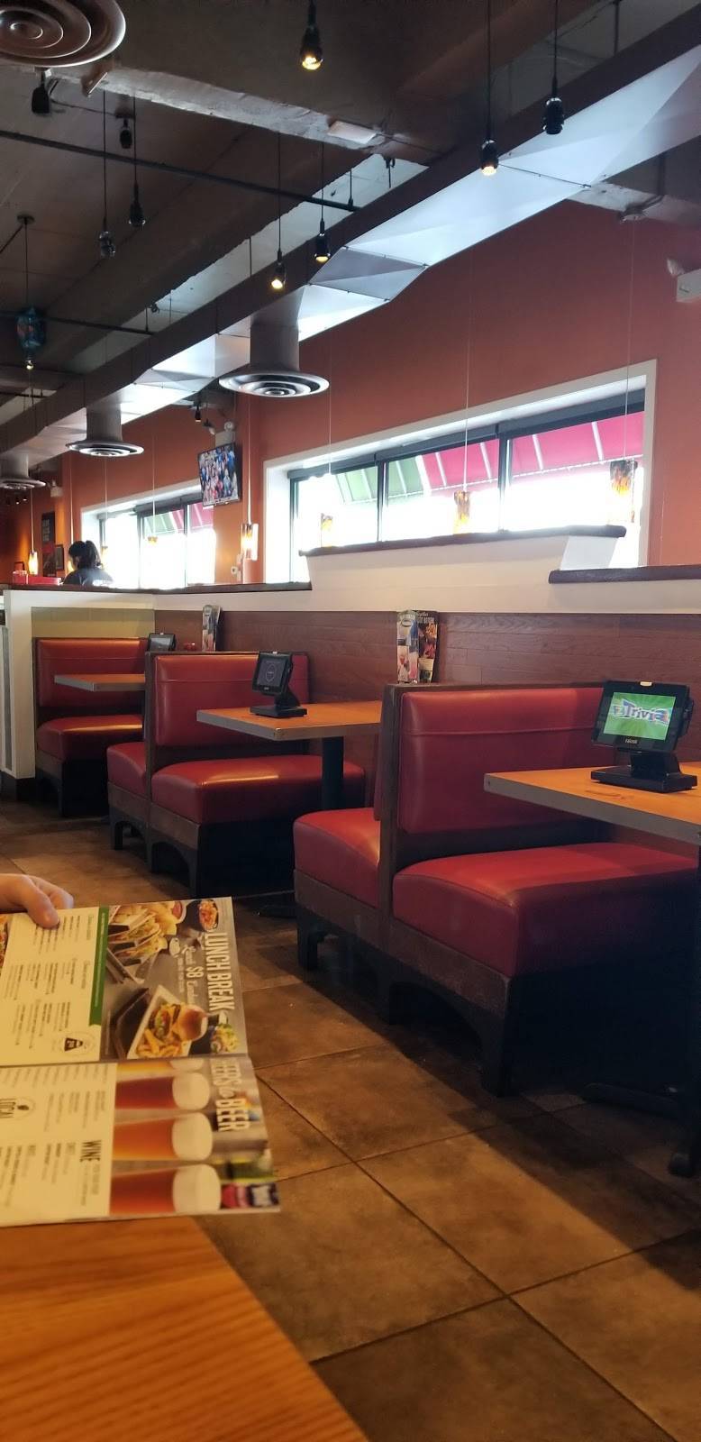 Chilis Grill & Bar | meal takeaway | 80-16 Cooper Ave, Glendale, NY 11385, USA | 7183664272 OR +1 718-366-4272