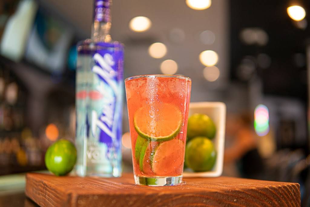 The Cove Bar & Grill | restaurant | 40675 Murrieta Hot Springs Rd STE B1, Murrieta, CA 92562, USA | 9516962211 OR +1 951-696-2211