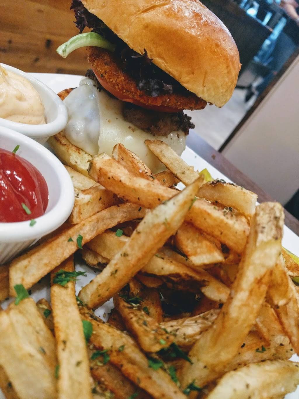 Souvlaki Square | restaurant | 205-07 35th Ave, Bayside, NY 11361, USA | 7182290428 OR +1 718-229-0428