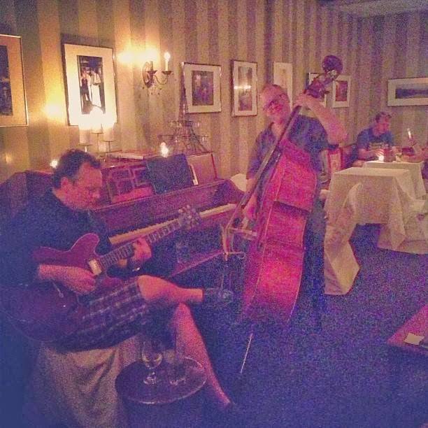 Paris Wine Bar | restaurant | 2303 Fairmount Ave, Philadelphia, PA 19130, USA | 2159784545 OR +1 215-978-4545