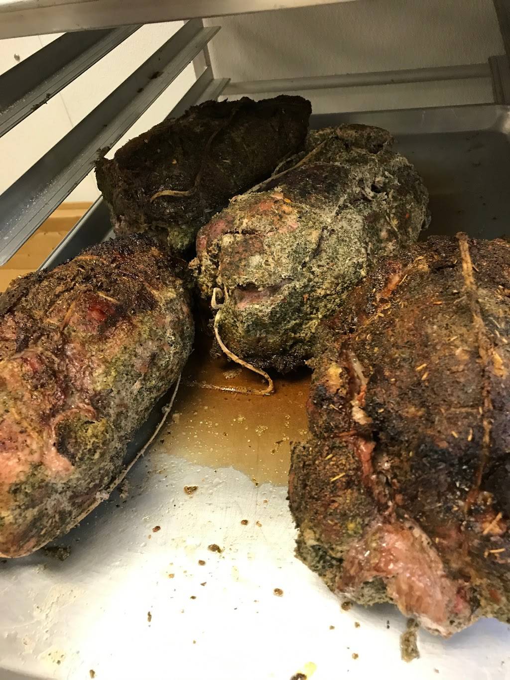 DiNics Pork & Beef | restaurant | 1511 Kitty Hawk Ave, Philadelphia, PA 19112, USA | 2154677675 OR +1 215-467-7675