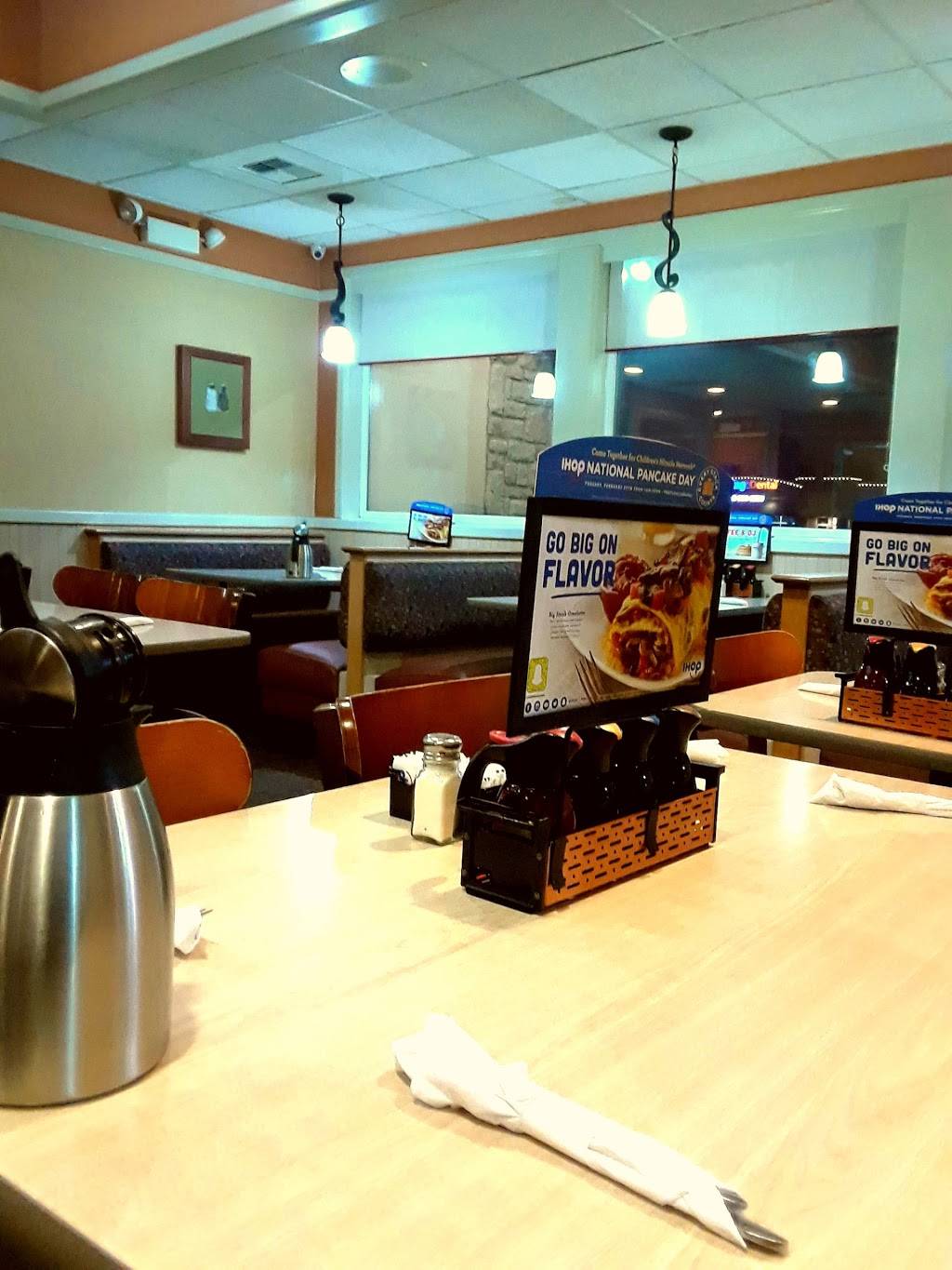IHOP | restaurant | 3003 S Cicero Ave, Cicero, IL 60804, USA | 7087807326 OR +1 708-780-7326