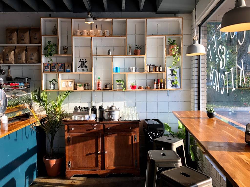 Southern Roots Filling Station | cafe | 32 Seminole Rd, Atlantic Beach, FL 32233, USA | 9048536642 OR +1 904-853-6642