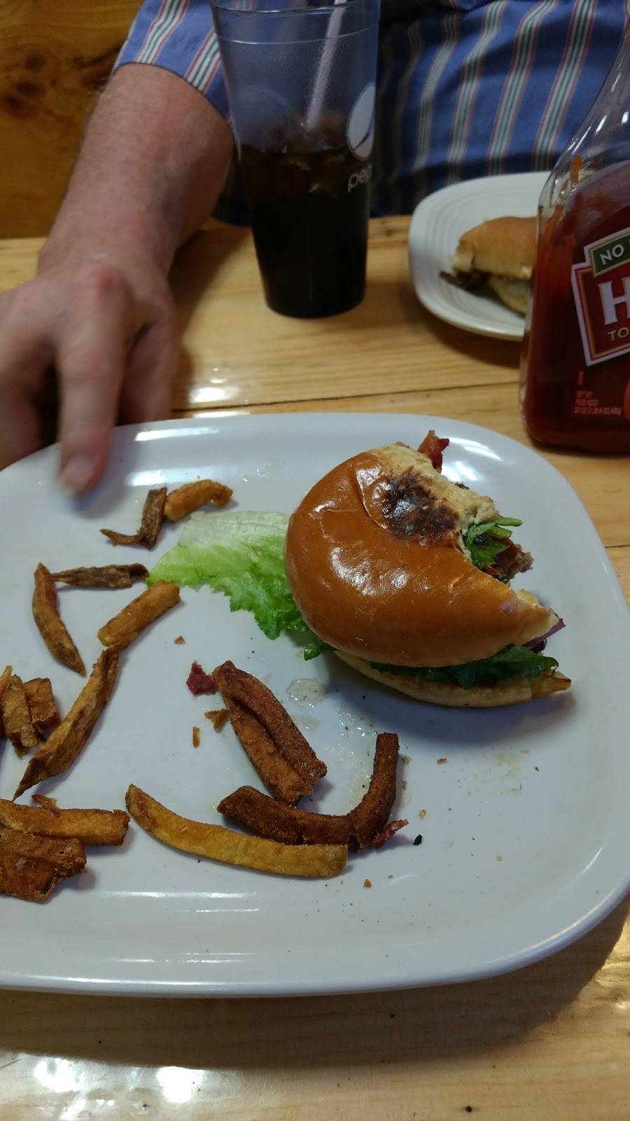 Sugar Run Grill | restaurant | 100 Front St, Morrow, OH 45152, USA | 5138992127 OR +1 513-899-2127