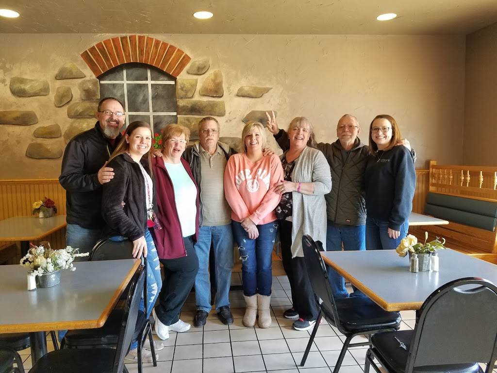 Padrinos | Pizza Restaurant | restaurant | 167 N Beaver Ln, Beaver, WV 25813, USA | 3042557755 OR +1 304-255-7755