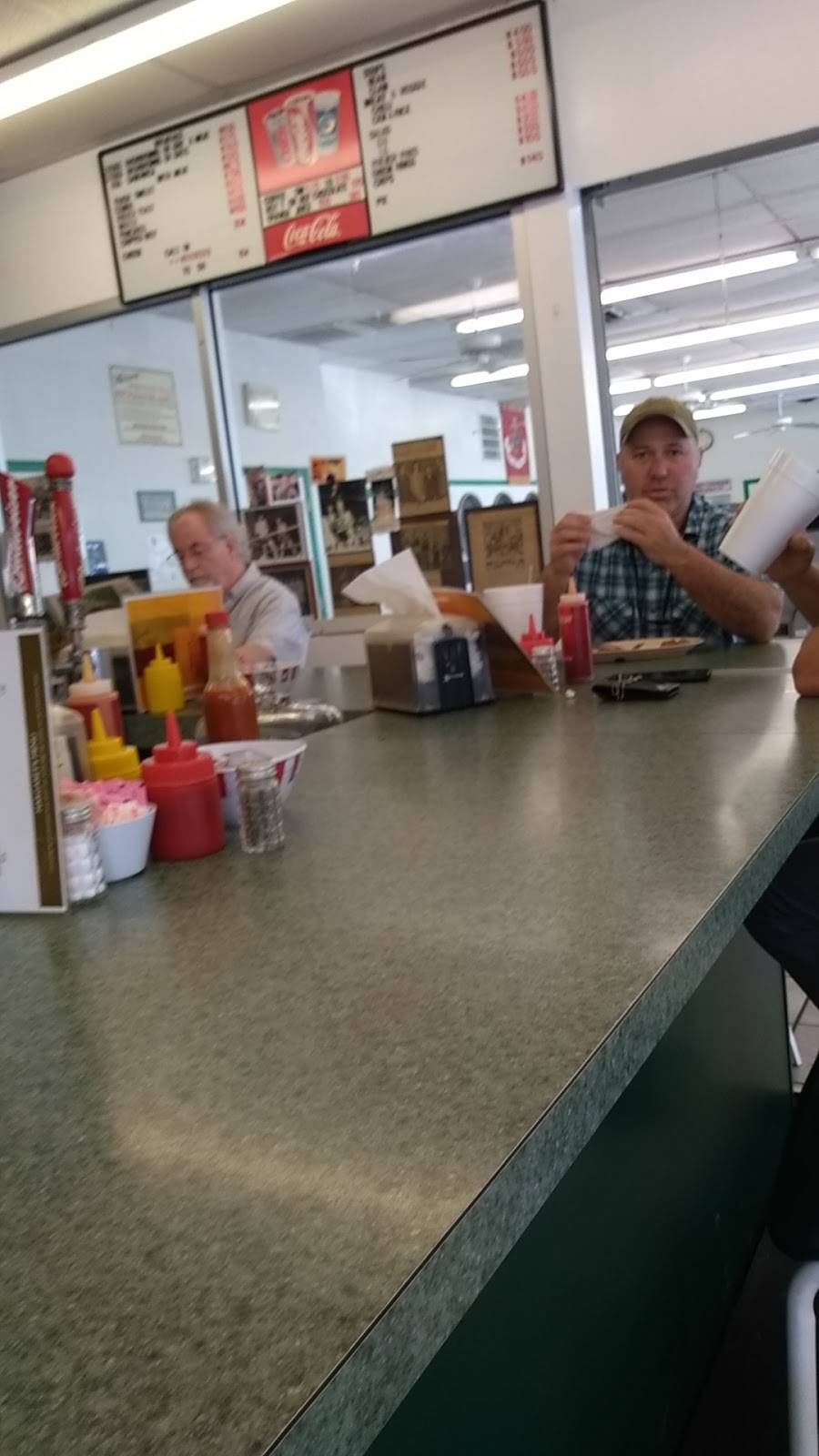 Margarets Hot Dog Stand | restaurant | 4865 Shore Dr, Virginia Beach, VA 23455, USA | 7574609329 OR +1 757-460-9329