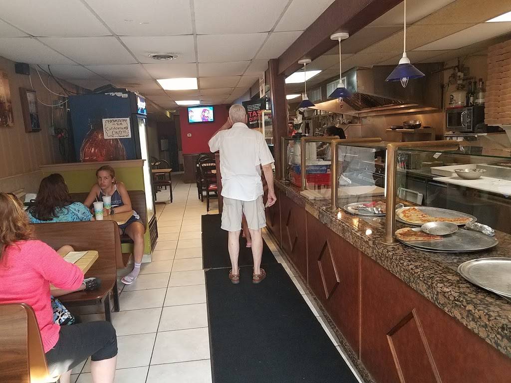 Carusos Pizza & Pasta Italian Eatery | restaurant | 120 E Market St, Georgetown, DE 19947, USA | 3028567666 OR +1 302-856-7666