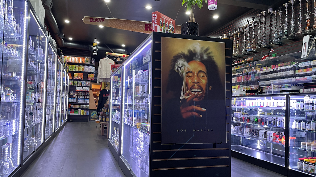 Stogz | meal takeaway | 5905 Hollywood Blvd, Los Angeles, CA 90028, USA | 2137864952 OR +1 213-786-4952