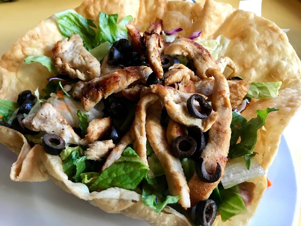 El Coyote | restaurant | 7312 Beverly Blvd, Los Angeles, CA 90036, USA | 3239392255 OR +1 323-939-2255