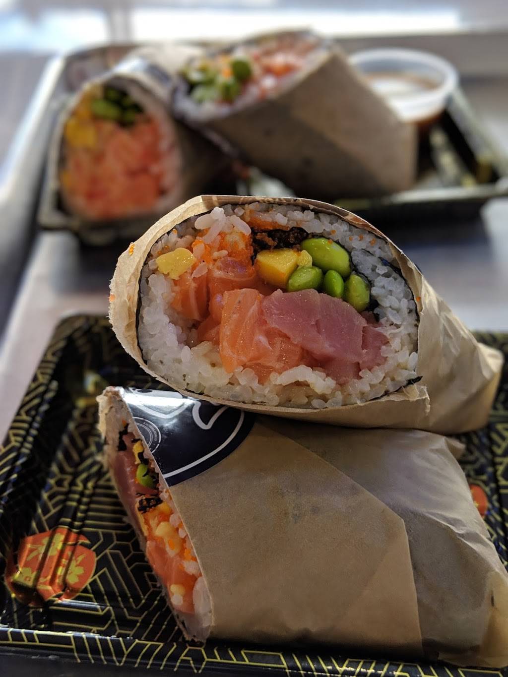 King Fish Poke | restaurant | 350 E McCullough Dr Suite C-110, Charlotte, NC 28262, USA | 7045488333 OR +1 704-548-8333