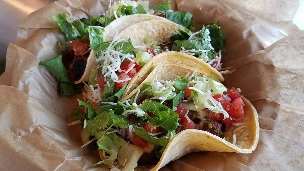 QDOBA Mexican Eats | restaurant | 3155 W Shore Dr Suite 60, Holland, MI 49424, USA | 6167864866 OR +1 616-786-4866