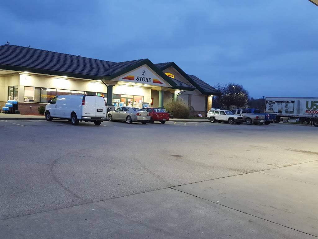 Flying J Travel Center | restaurant | 844 E 1250 S, Haubstadt, IN 47639, USA | 8127685304 OR +1 812-768-5304