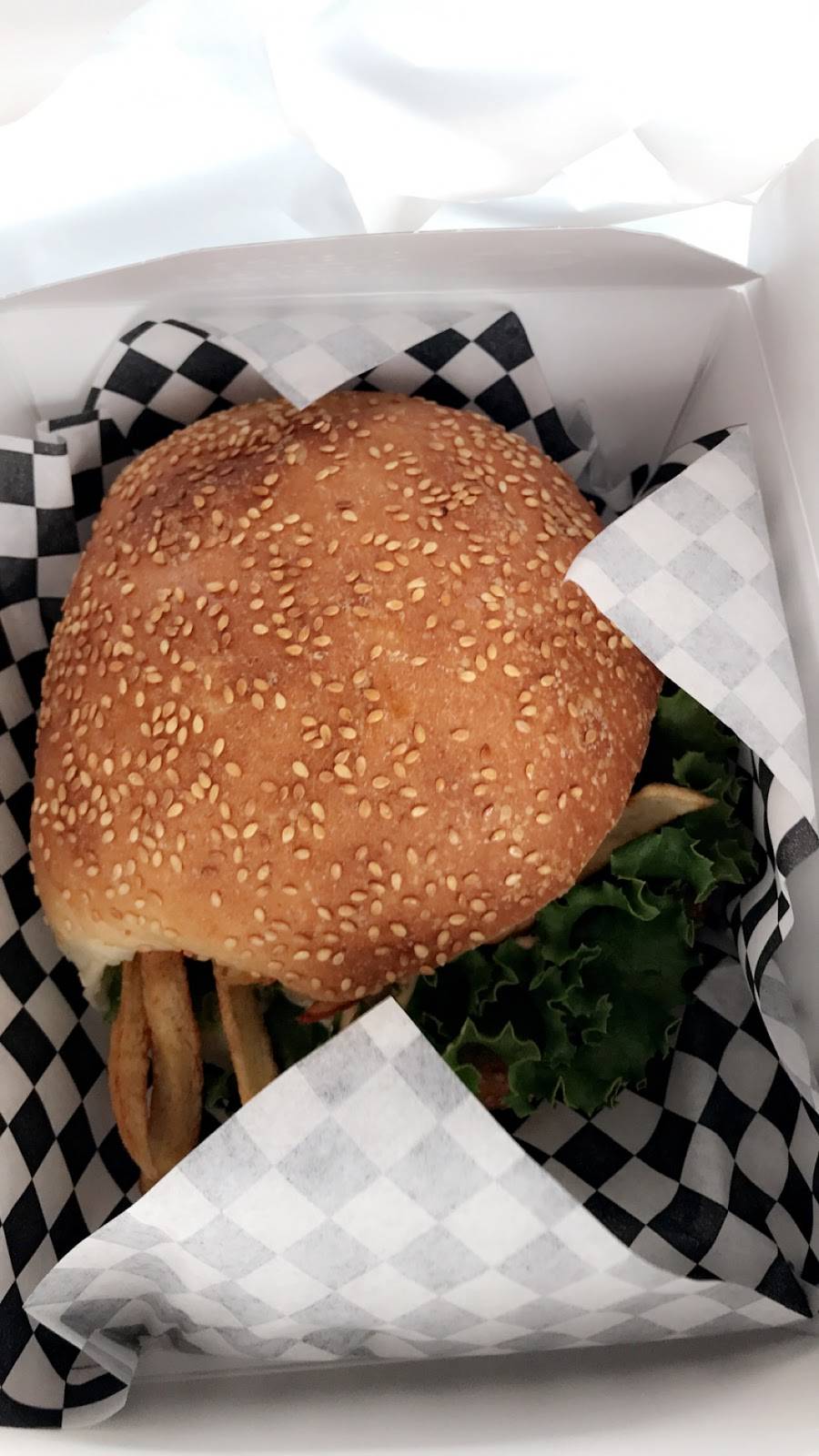 Casper Burger & Escalope, INC | restaurant | 6478, 33160 Ryan Rd, Sterling Heights, MI 48310, USA | 5863655555 OR +1 586-365-5555