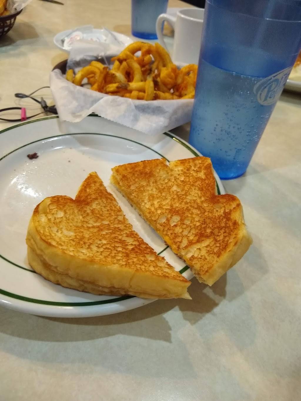 Charm Family Restaurant | restaurant | 4450 OH-557, Charm, OH 44617, USA | 3308932717 OR +1 330-893-2717