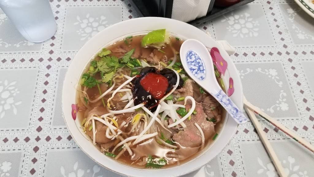 Pho Nguyenn Restaurant | restaurant | 611 N 27th St #5, Lincoln, NE 68503, USA | 4024772058 OR +1 402-477-2058
