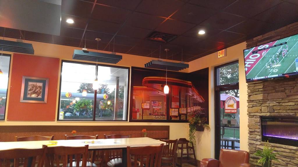 Sonic Drive-In | restaurant | 1137 Nimmo Pkwy, Virginia Beach, VA 23456, USA | 7574279601 OR +1 757-427-9601