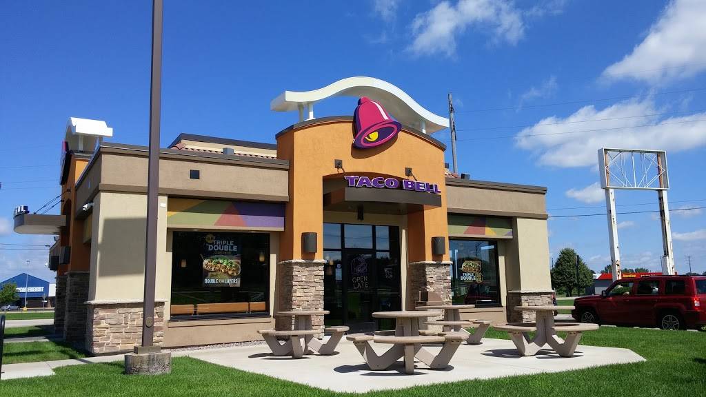 Taco Bell | meal takeaway | 1525 E Riverside Blvd, Loves Park, IL 61111, USA | 8152824101 OR +1 815-282-4101
