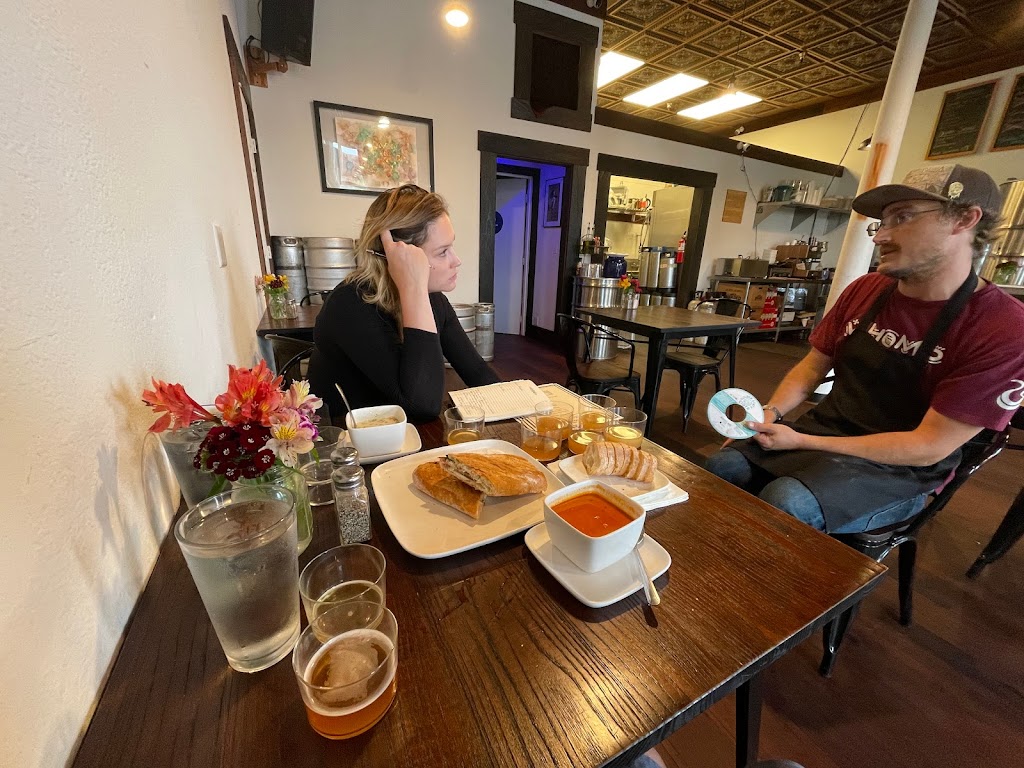 Oak Deli and Brewery | restaurant | 1101 H St, Arcata, CA 95521, USA | 7078406046 OR +1 707-840-6046