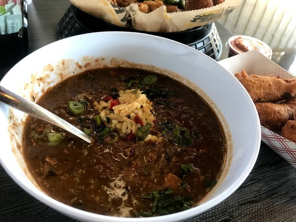 Wharf Casual Seafood EastChase | restaurant | 6945 Eastchase Loop, Montgomery, AL 36117, USA | 3345931850 OR +1 334-593-1850