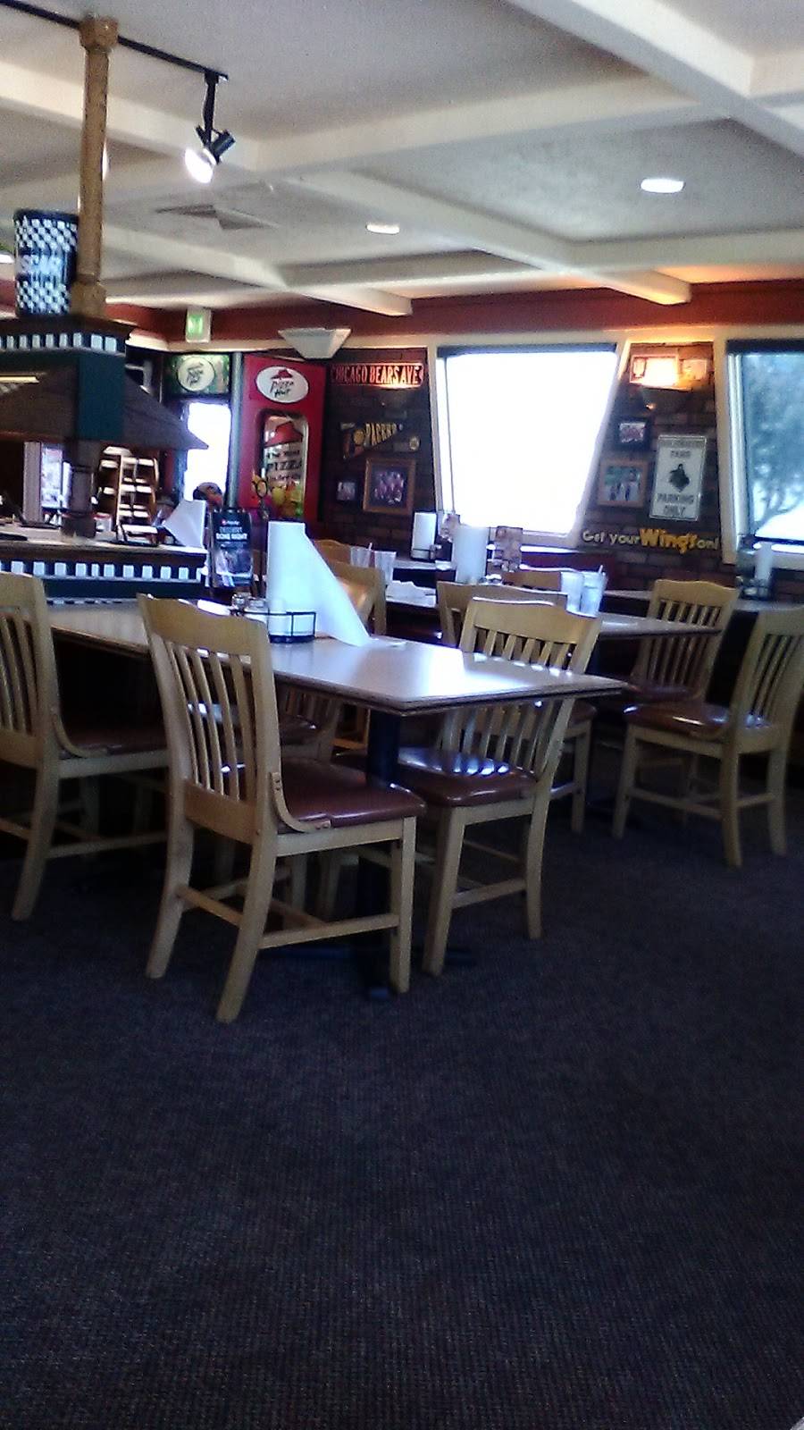 Pizza Hut | restaurant | 1916 E Commercial Ave, Lowell, IN 46356, USA | 2196969500 OR +1 219-696-9500