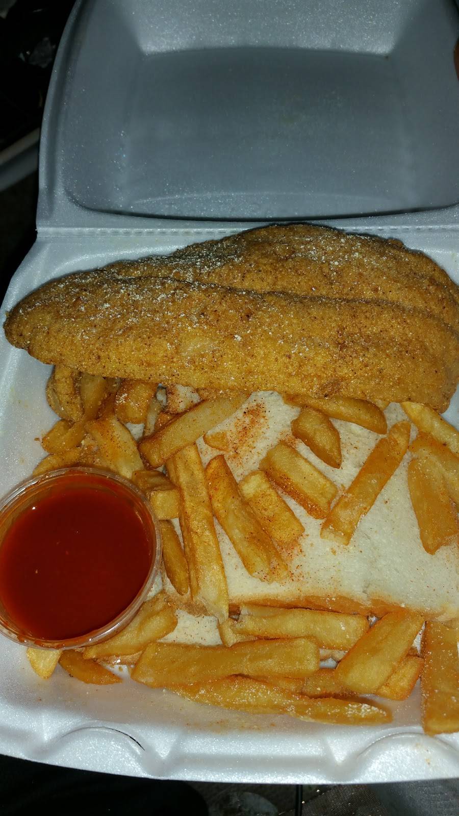 Sharks Fish & Chicken | restaurant | 9759 Forest Ln, Dallas, TX 75243, USA | 2145752227 OR +1 214-575-2227