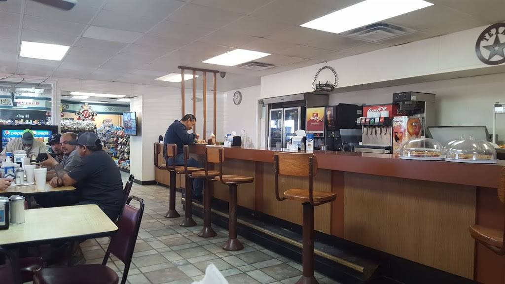 Kuntry Korner | restaurant | 103344 I-37, Pleasanton, TX 78064, USA | 8305692050 OR +1 830-569-2050