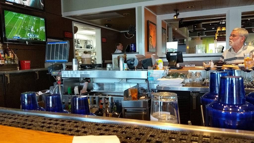 Chilis Grill & Bar | meal takeaway | 17240 Ventura Blvd, Encino, CA 91316, USA | 8189068469 OR +1 818-906-8469