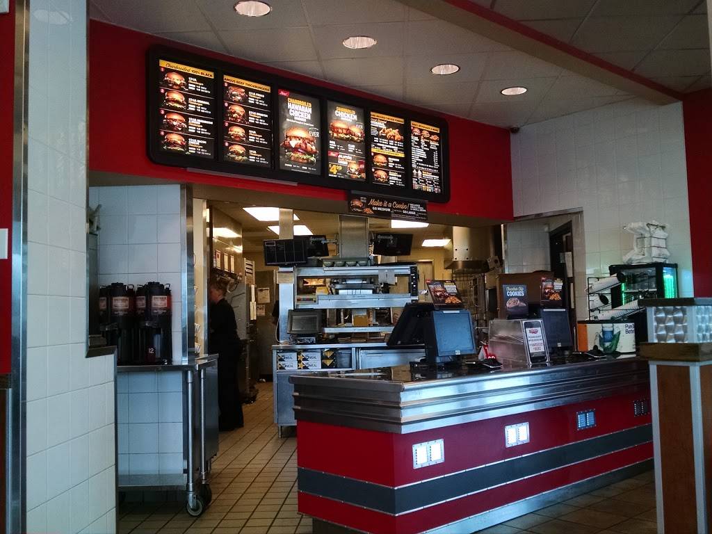 Hardees | restaurant | 129 S Memorial Dr, New Castle, IN 47362, USA | 7655930409 OR +1 765-593-0409