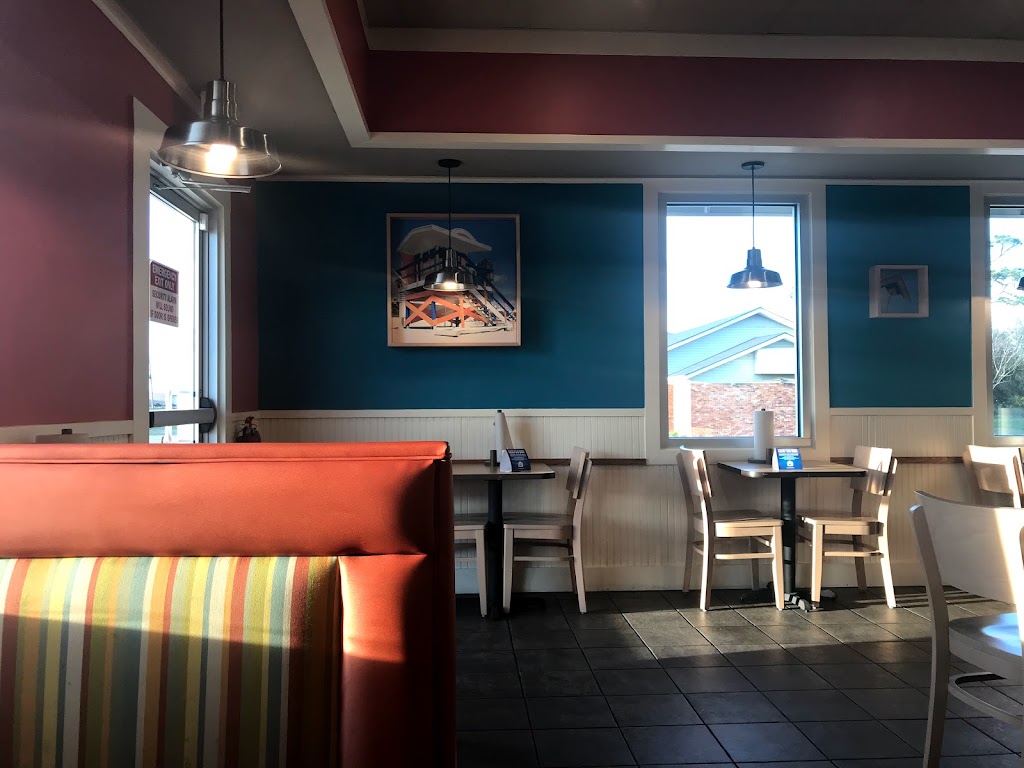 Captain Ds | restaurant | 800 N Davis Ave, Cleveland, MS 38732, USA | 6628467575 OR +1 662-846-7575