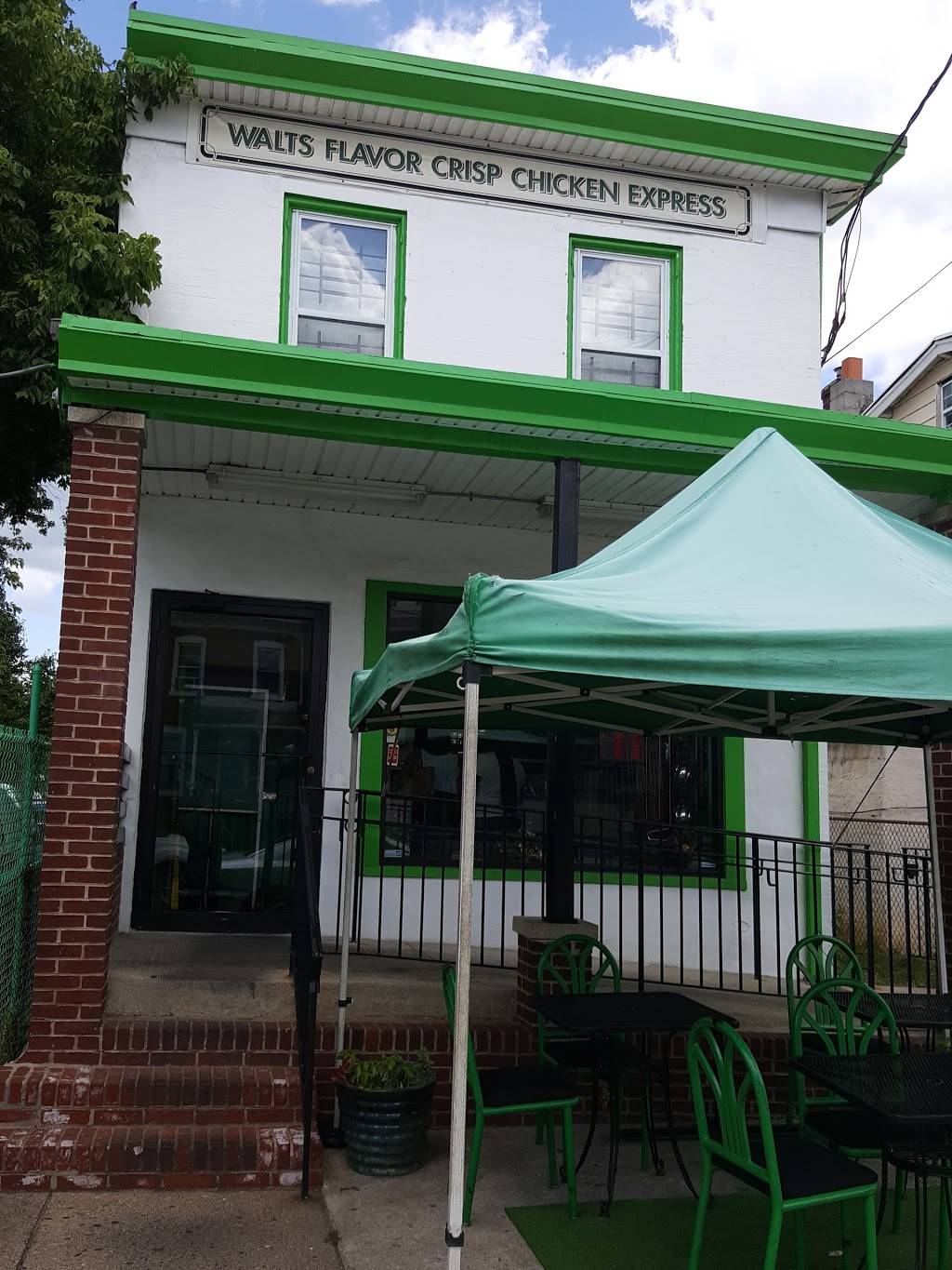 Walts Flavor Crisp Chicken Express | restaurant | 103 N Lincoln St, Wilmington, DE 19805, USA | 3024292587 OR +1 302-429-2587