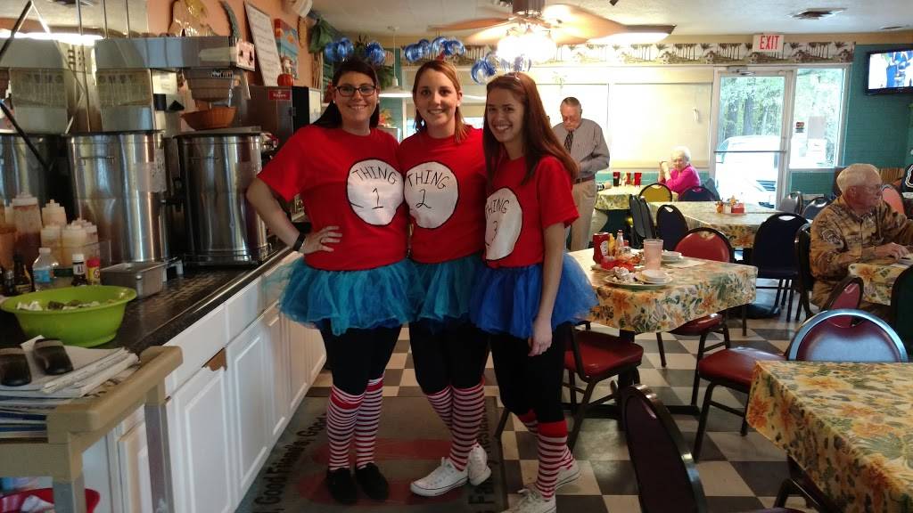 Beach bum bbq | restaurant | 9303 Buckley Hall Rd, Mathews, VA 23109, USA | 8047259996 OR +1 804-725-9996