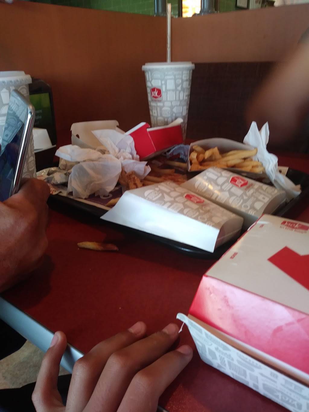 Jack in the Box | restaurant | 2611 S Hampton Rd, Dallas, TX 75224, USA | 2143378511 OR +1 214-337-8511