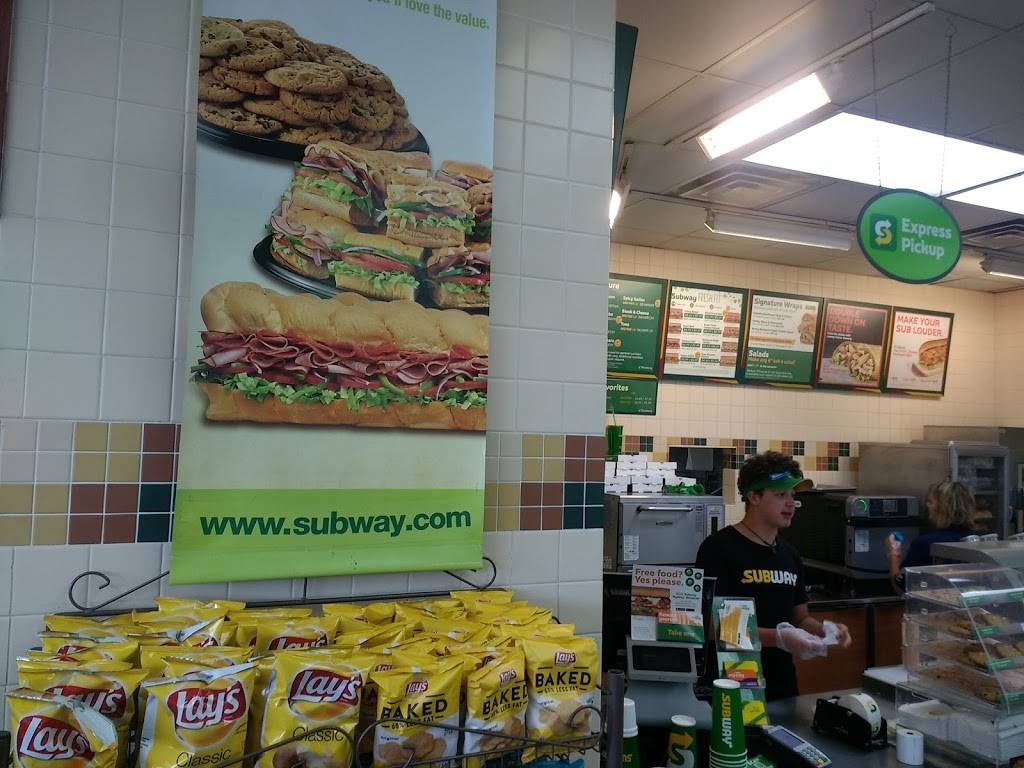 Subway Restaurants | restaurant | 6123 Truax Ln, Eau Claire, WI 54703, USA | 7158746945 OR +1 715-874-6945