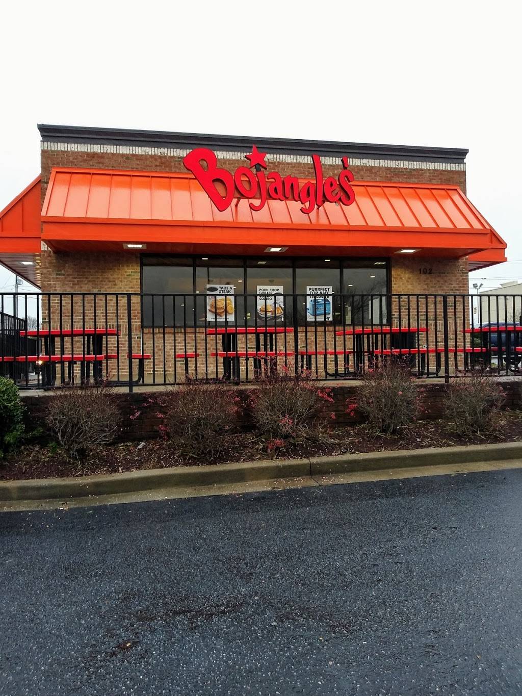 Bojangles Famous Chicken n Biscuits | restaurant | 1487 Hwy 101 S, Greer, SC 29651, USA | 8648771172 OR +1 864-877-1172