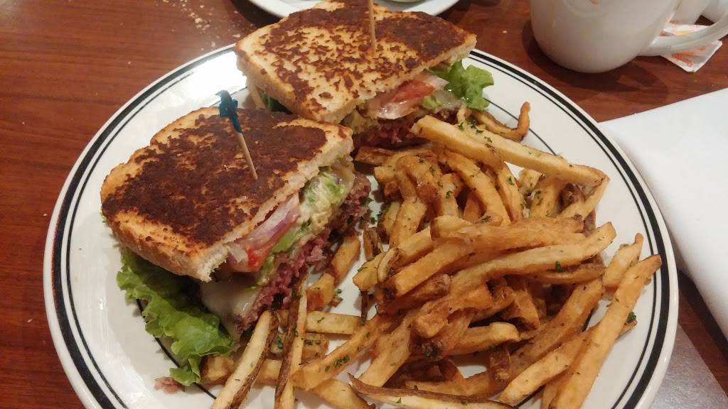 Silver Diner- Greenbelt | restaurant | 6040 Greenbelt Rd, Greenbelt, MD 20770, USA | 3012200028 OR +1 301-220-0028