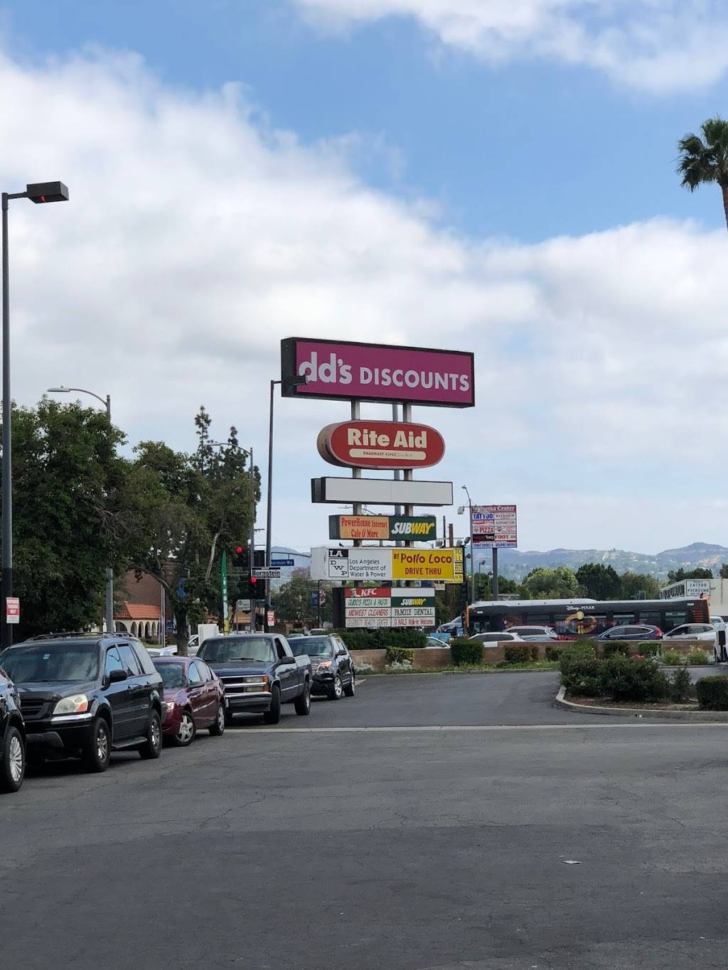 Subway Restaurants | restaurant | 20105 Sherman Way, Canoga Park, CA 91306, USA | 8189935999 OR +1 818-993-5999