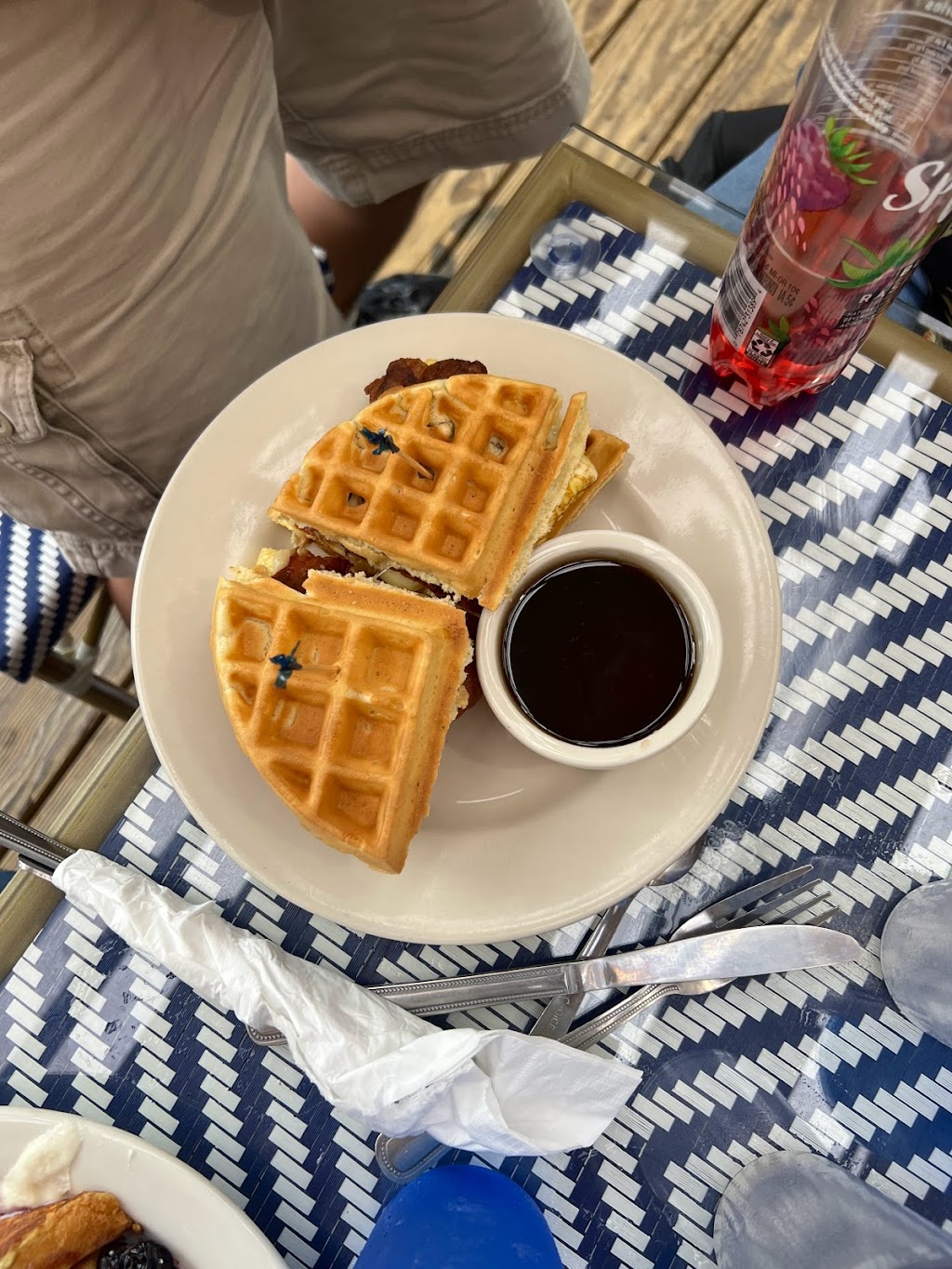 Jiggers South | restaurant | 640 Boston Neck Rd, North Kingstown, RI 02852, USA | 4012293950 OR +1 401-229-3950