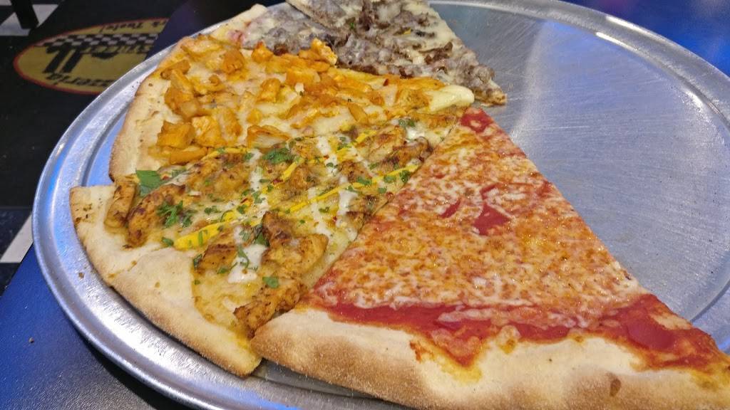 La Vitas Pizzeria | restaurant | 121 W Main St, Moorestown, NJ 08057, USA | 8562350052 OR +1 856-235-0052