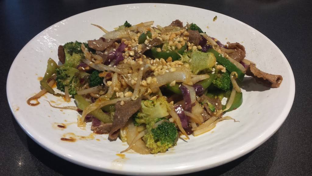 HuHot Mongolian Grill | restaurant | 2059 Witzel Ave, Oshkosh, WI 54904, USA | 9202375555 OR +1 920-237-5555