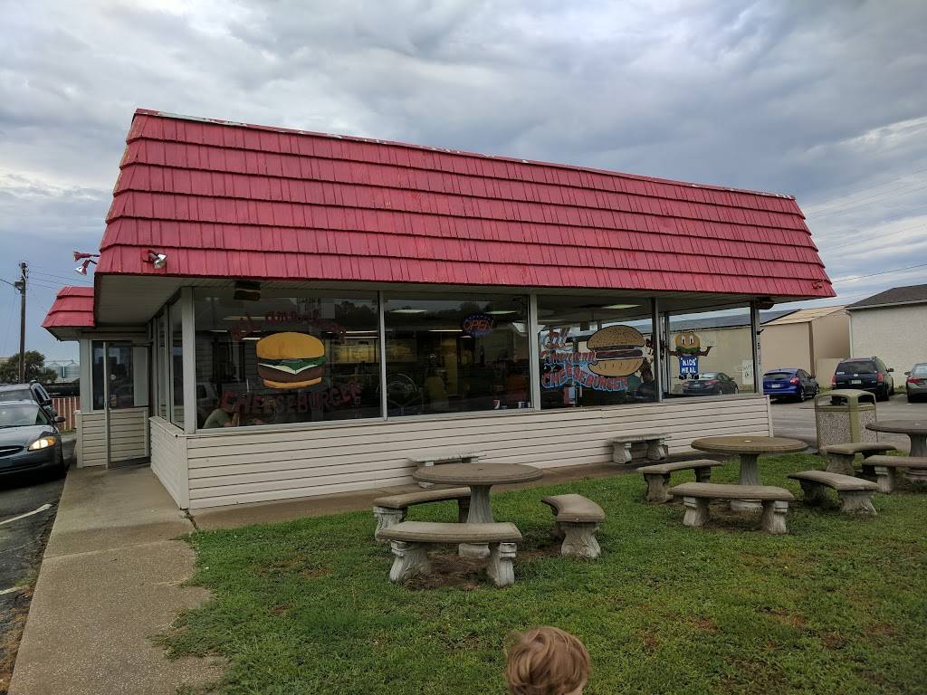 Fords Drive In | restaurant | 5028 Lake Ave, St Joseph, MO 64504, USA | 8162381573 OR +1 816-238-1573